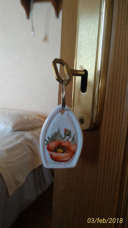L'Ape In Corte Casa Di Campagna, Via Francigena Stanze E Colazione Vaccarizza Dış mekan fotoğraf