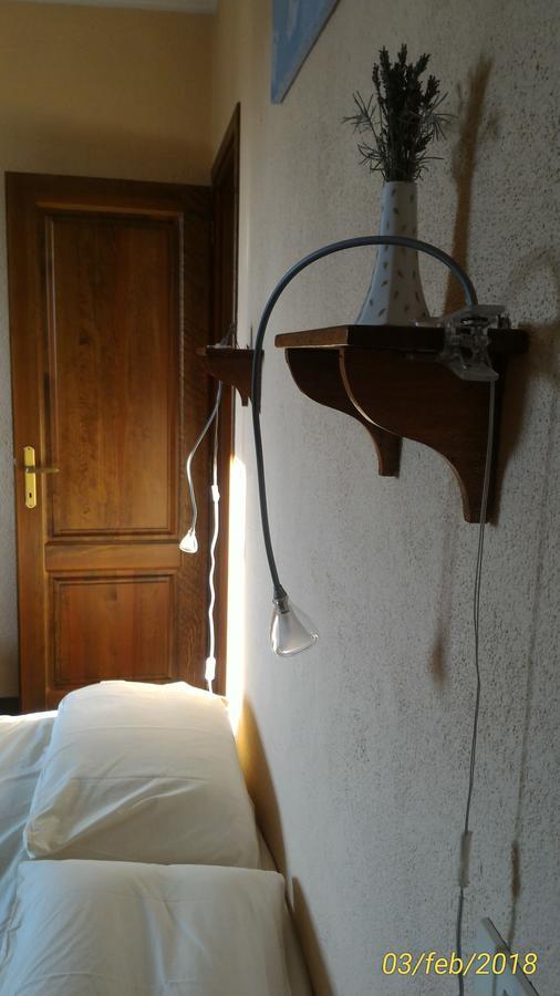 L'Ape In Corte Casa Di Campagna, Via Francigena Stanze E Colazione Vaccarizza Dış mekan fotoğraf